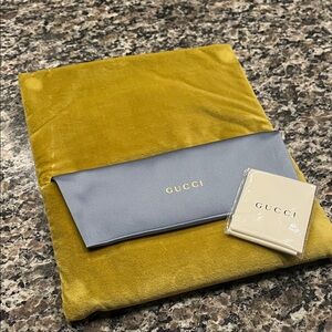 Gucci light olive Velvet clutch/pouch with magnent clips